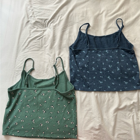 American Eagle Cropped Camis - Picture 2 of 4